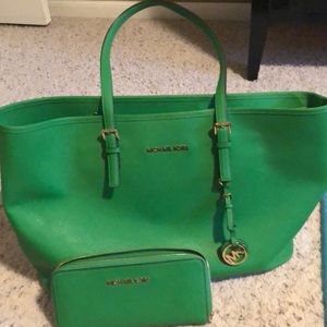 Limited edition Michael Kors Tote and Wallet